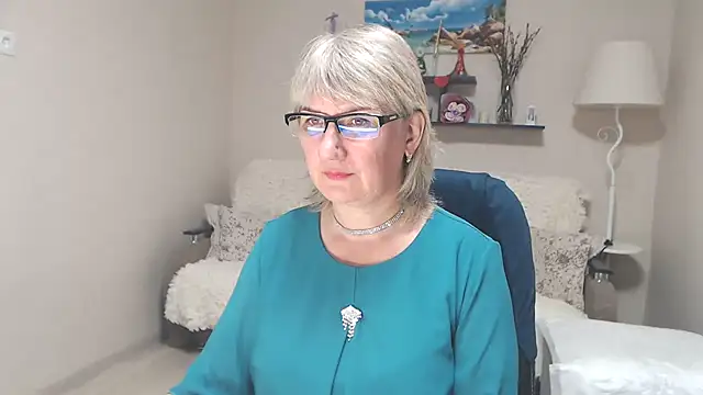 FleurMays stripchat live cam model