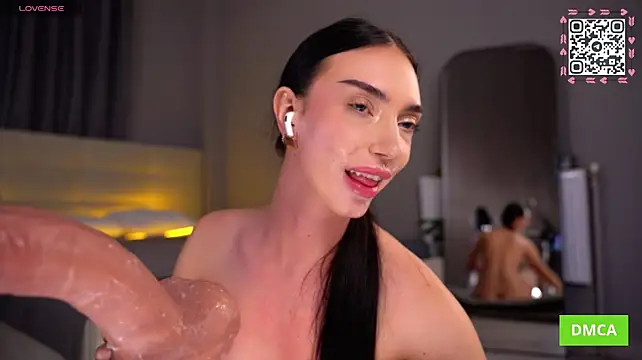 aGaGatha stripchat live cam model