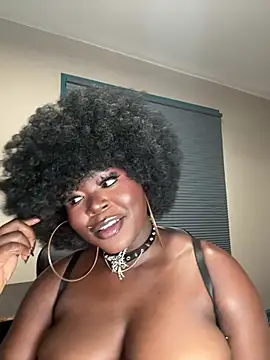 WomanNextdoor1 stripchat live cam model