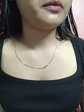 Wild-janvi stripchat live cam model