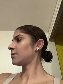 karlatiburcio stripchat live cam model