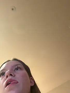 PeachCheeks_ stripchat live cam model