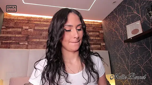 MollieBennet stripchat live cam model