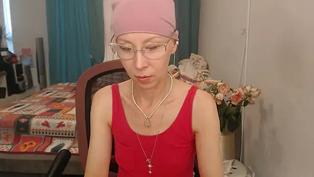 LuxuryNika stripchat live cam model
