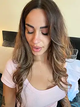 -Alisa stripchat live cam model
