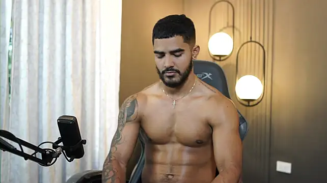 Reik_Vonn stripchat live cam model