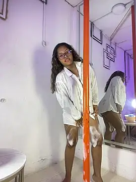 _emily_w stripchat live cam model
