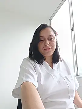 Queen-yessi12 stripchat live cam model