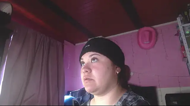 NikkiRous_ stripchat live cam model