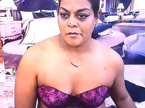 indianCherryPie stripchat live cam model