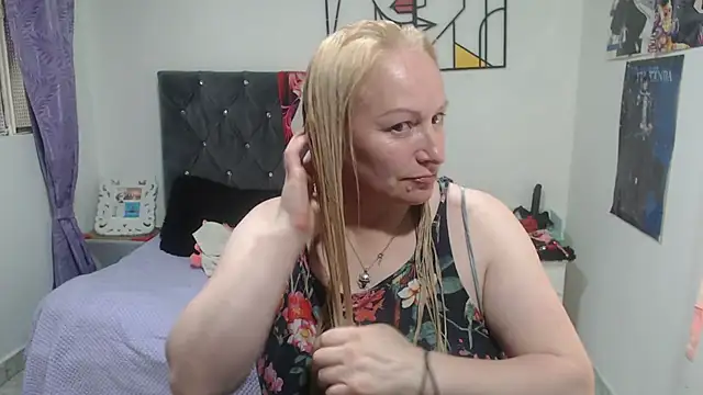 emperabigbootybigass stripchat live cam model