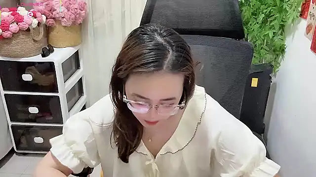 NEWONETO stripchat live cam model