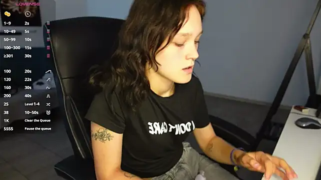 Chloe_Bannet stripchat live cam model