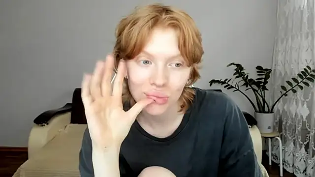 StellaDavis stripchat live cam model
