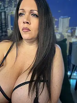 curvyfunlover stripchat live cam model