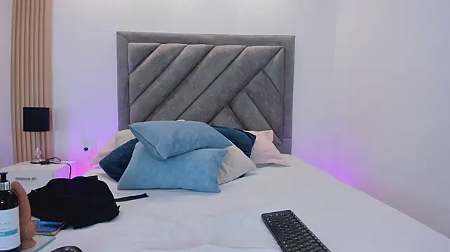 sweetandyy_ stripchat live cam model