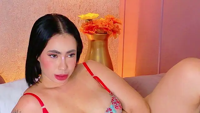 Sienna-Gold stripchat live cam model