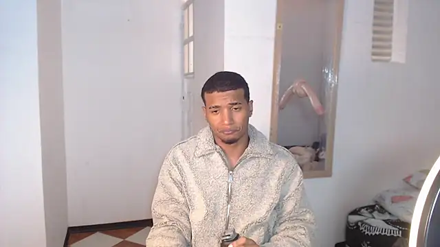 Dani-brown stripchat live cam model