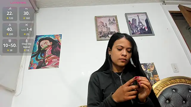 LITTLE-NESSA stripchat live cam model