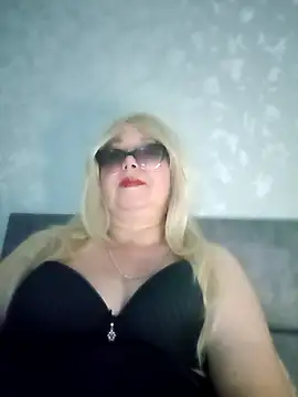 Vita72219 stripchat live cam model
