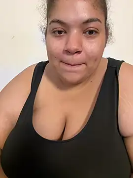 NiniDeluxee stripchat live cam model
