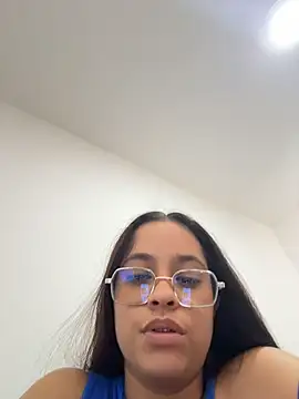 kiley-luz stripchat live cam model