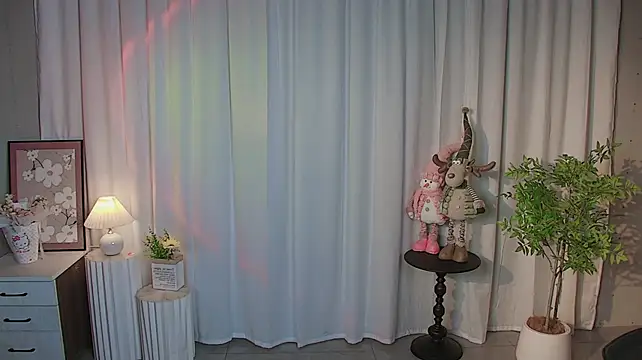 ovo-caicai stripchat live cam model