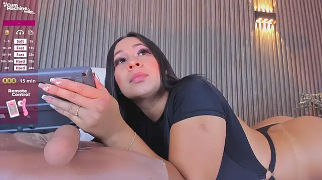 Ahincale stripchat live cam model