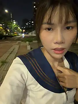 Fire-18 stripchat live cam model