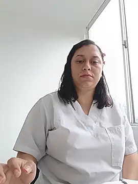 Queen-yessi12 stripchat live cam model