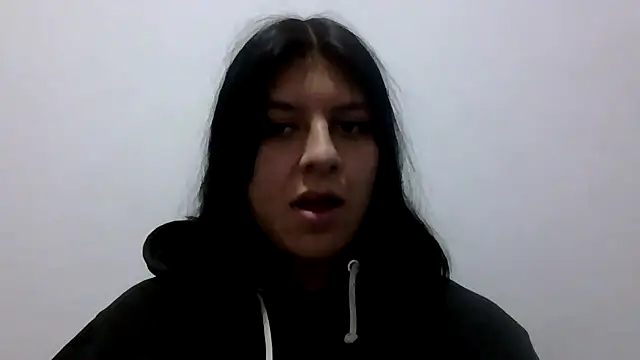 Kate-Pauhl stripchat live cam model