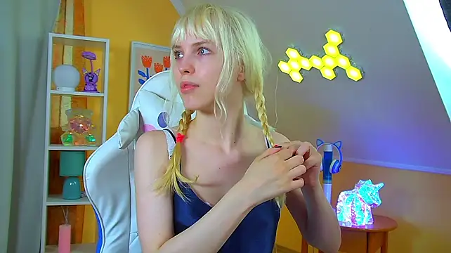 HannahHollis stripchat live cam model