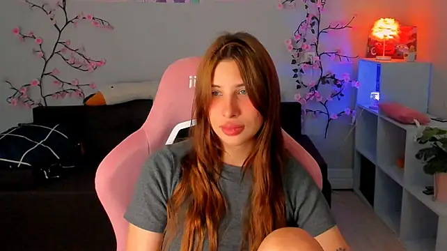 SonyaMalish stripchat live cam model