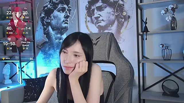 SeraphineSparda stripchat live cam model