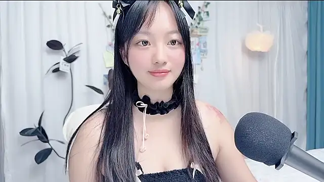 Winnie666999 stripchat live cam model