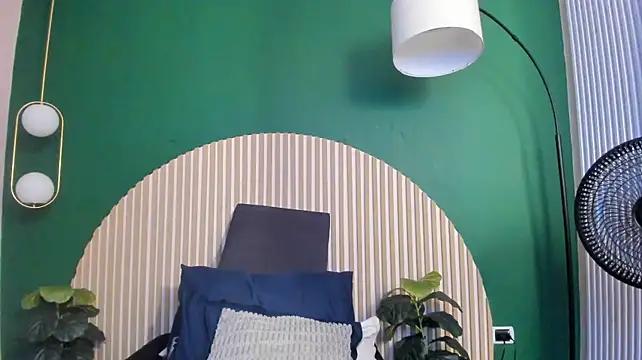 chloeferrer stripchat live cam model