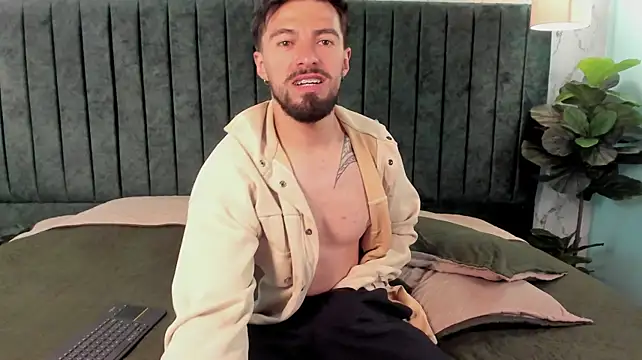 Liam_ashford stripchat live cam model