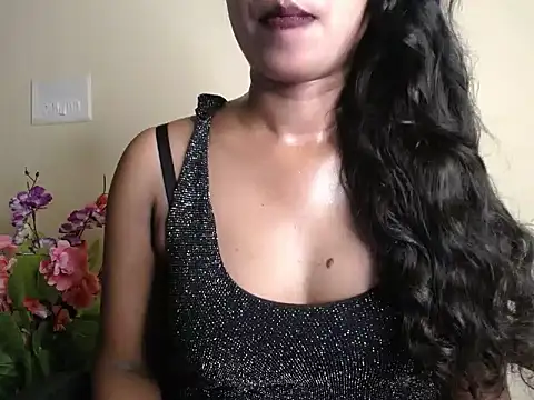 Slimqueen7 stripchat live cam model