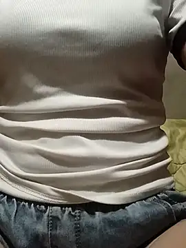 Dior-18 stripchat live cam model