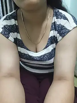 pallvi123 stripchat live cam model