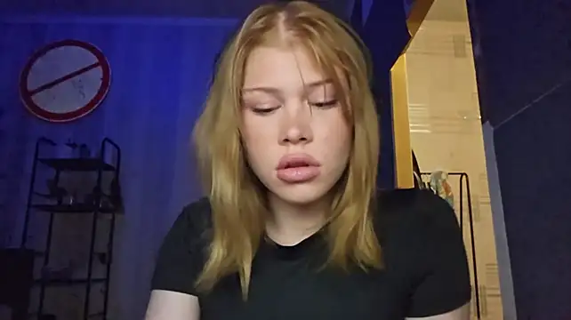 GinnySplitt stripchat live cam model