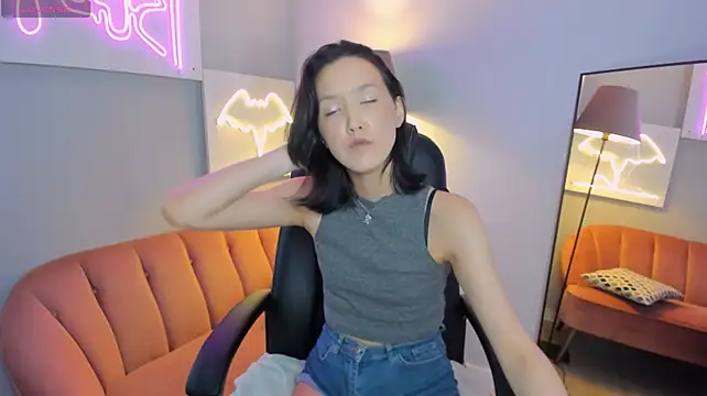 NaomiKurosawa stripchat live cam model
