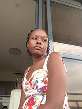 Sis27 stripchat live cam model
