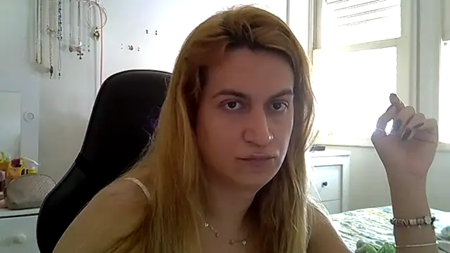 luizacandy stripchat live cam model