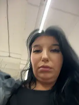 Tisha_Busty stripchat live cam model
