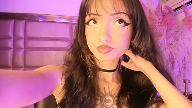 MaddieStark stripchat live cam model