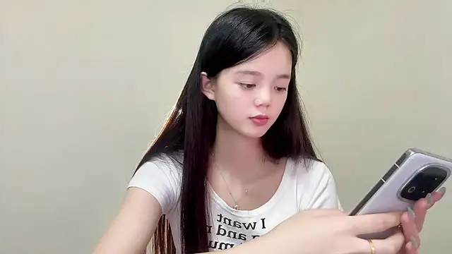 Timi-- stripchat live cam model
