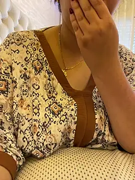 Bold-arabic-vibes stripchat live cam model