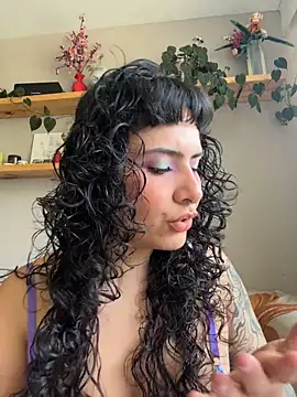 SugarTroubl33 stripchat live cam model