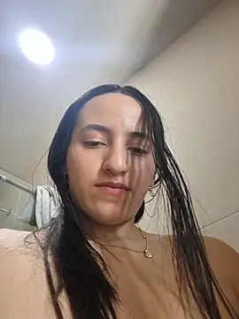 Naty_wet_17 stripchat live cam model